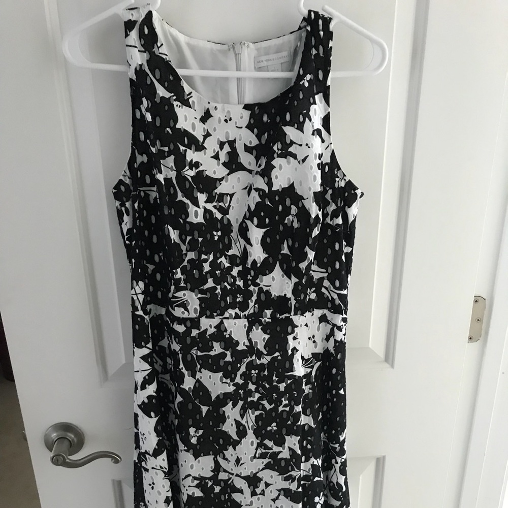 Beautiful black and white cutout dress with lining